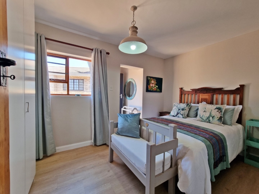 4 Bedroom Property for Sale in Wavecrest Eastern Cape